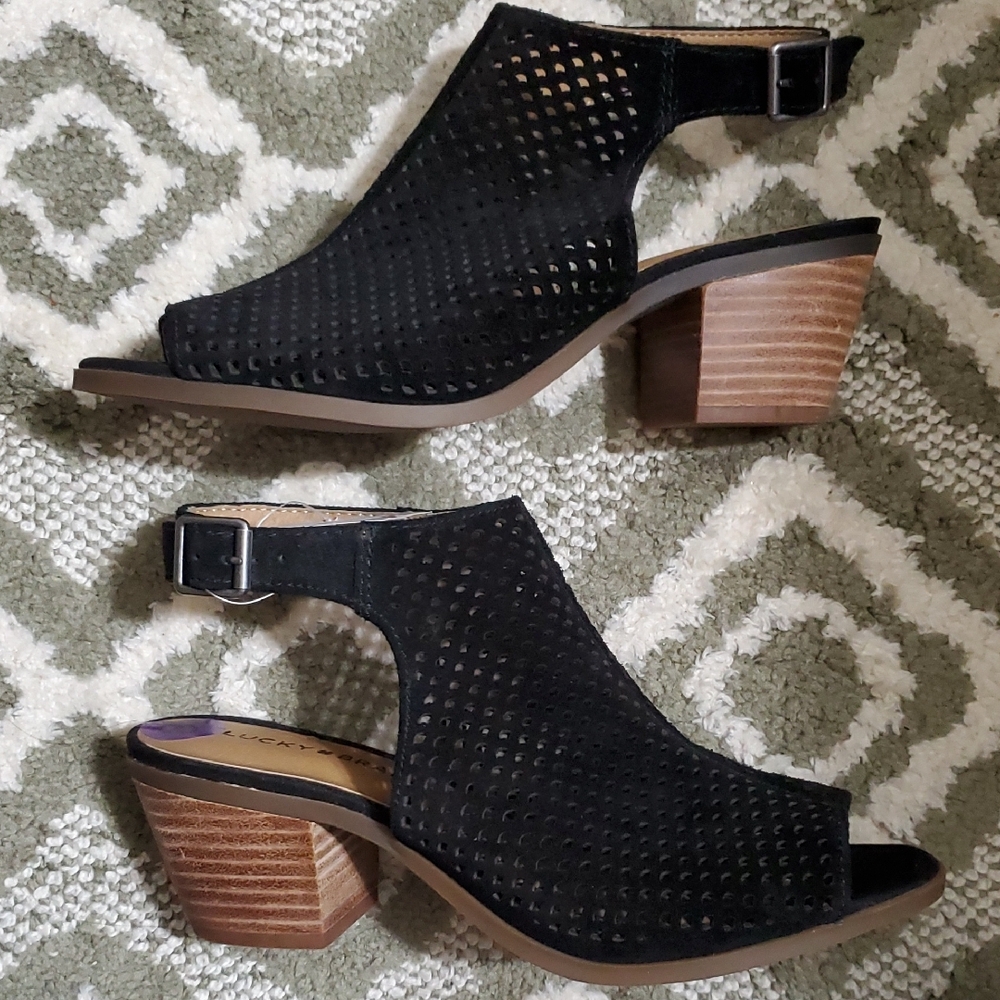 NWT Lucky Brand Black Suede LP-Bertel Open-Toe Heeled Sandals